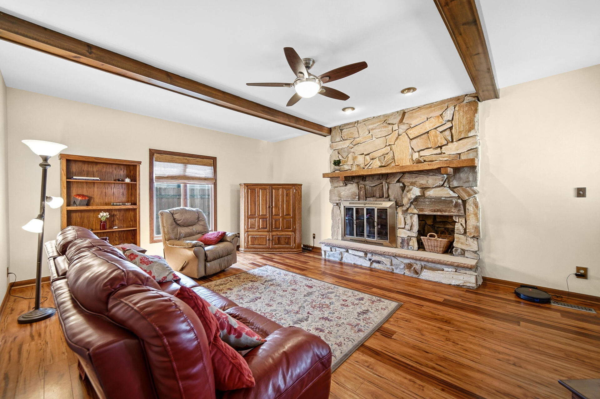 9456 Walnut Drive