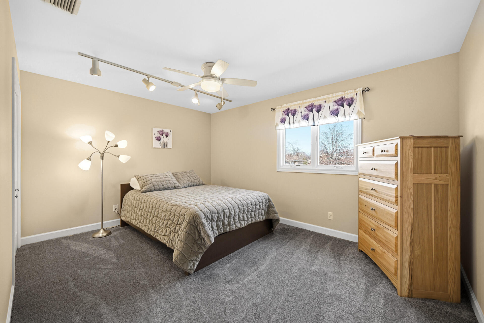 9456 Walnut Drive
