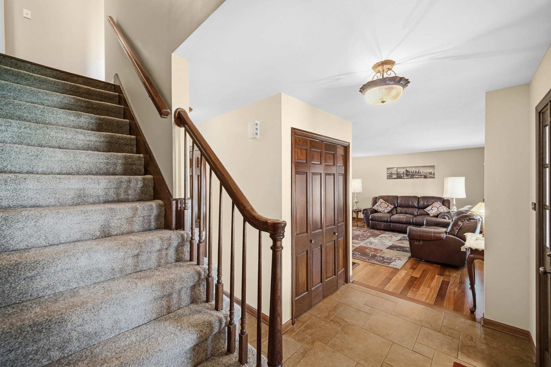9456 Walnut Drive