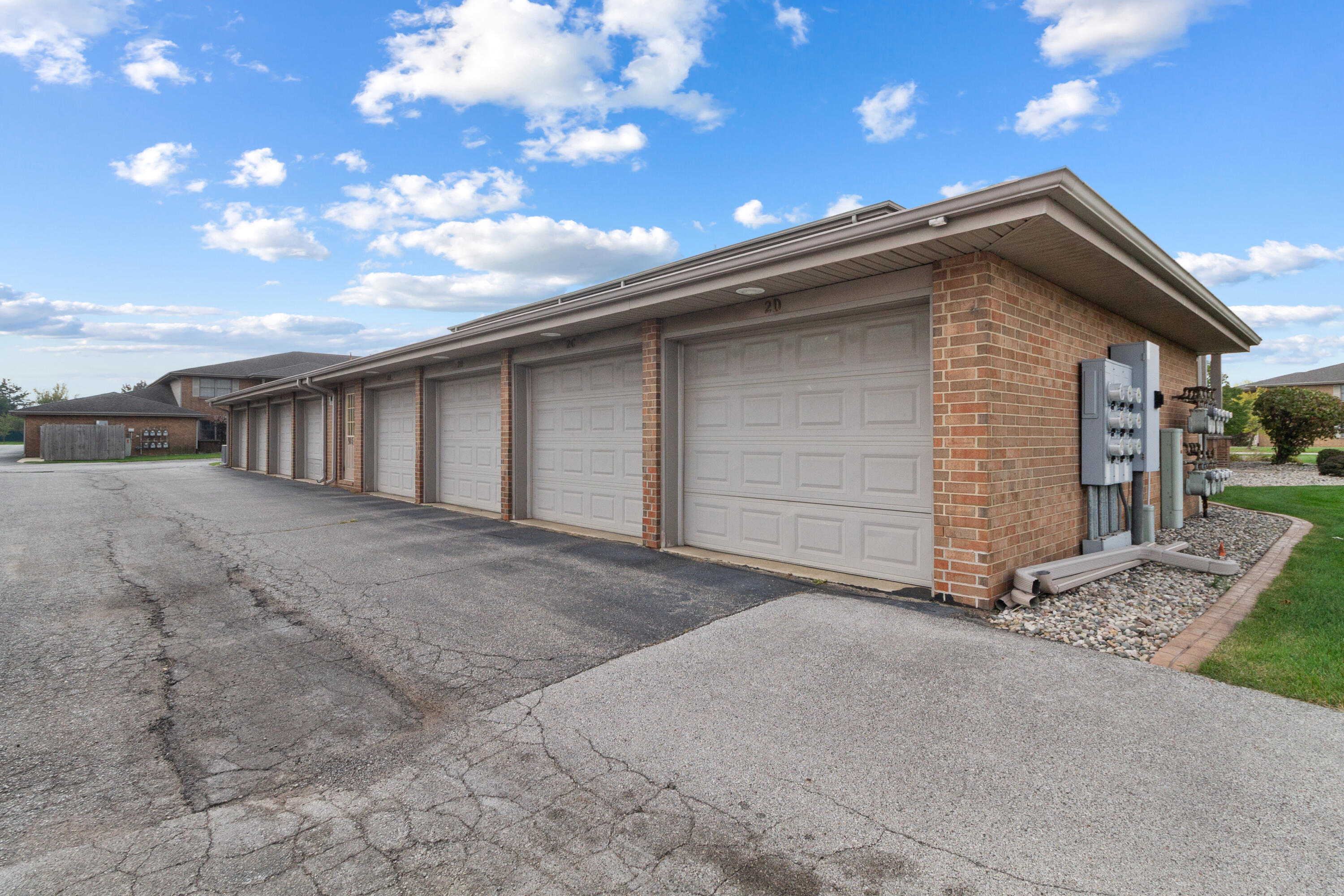 9815 Wildwood Court Unit: 2c