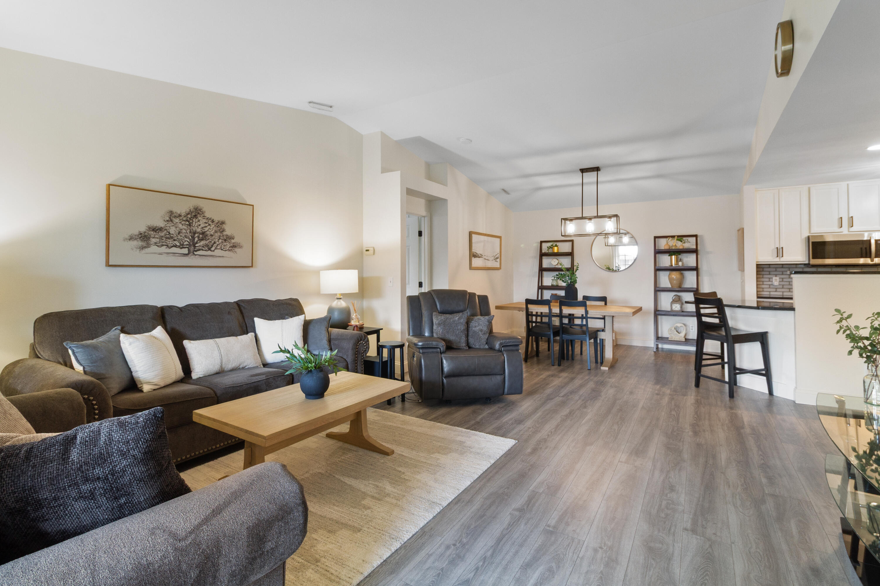9815 Wildwood Court Unit: 2c