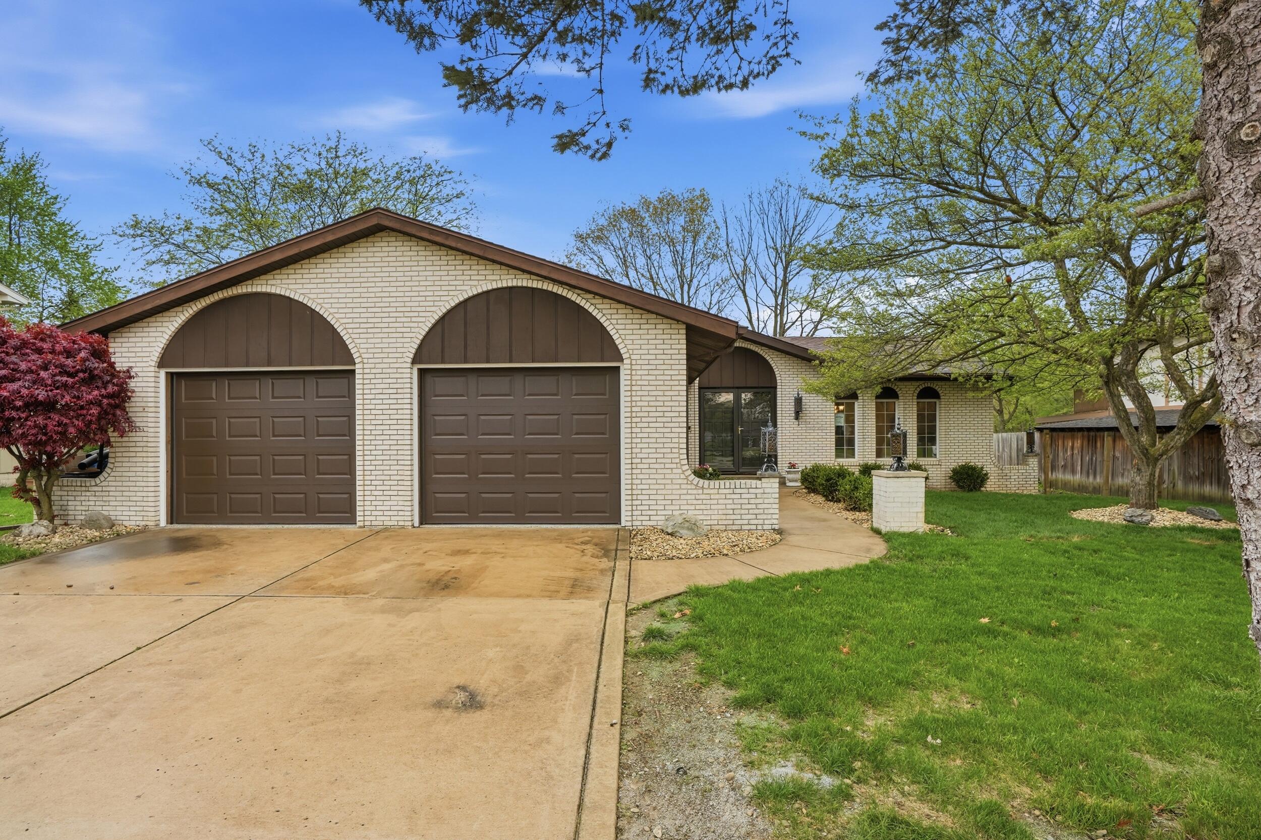 2224 Robinhood Boulevard
