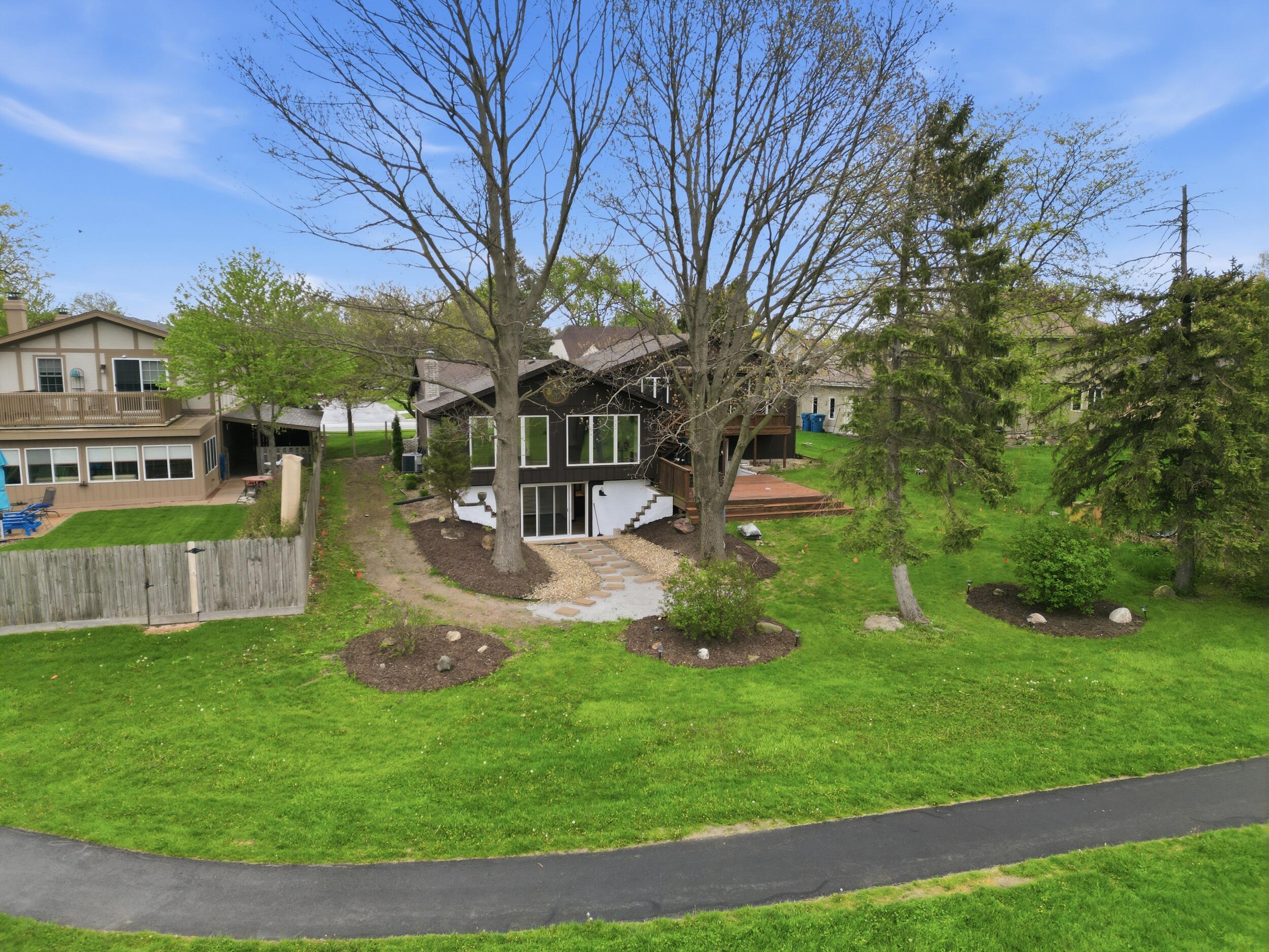 2224 Robinhood Boulevard