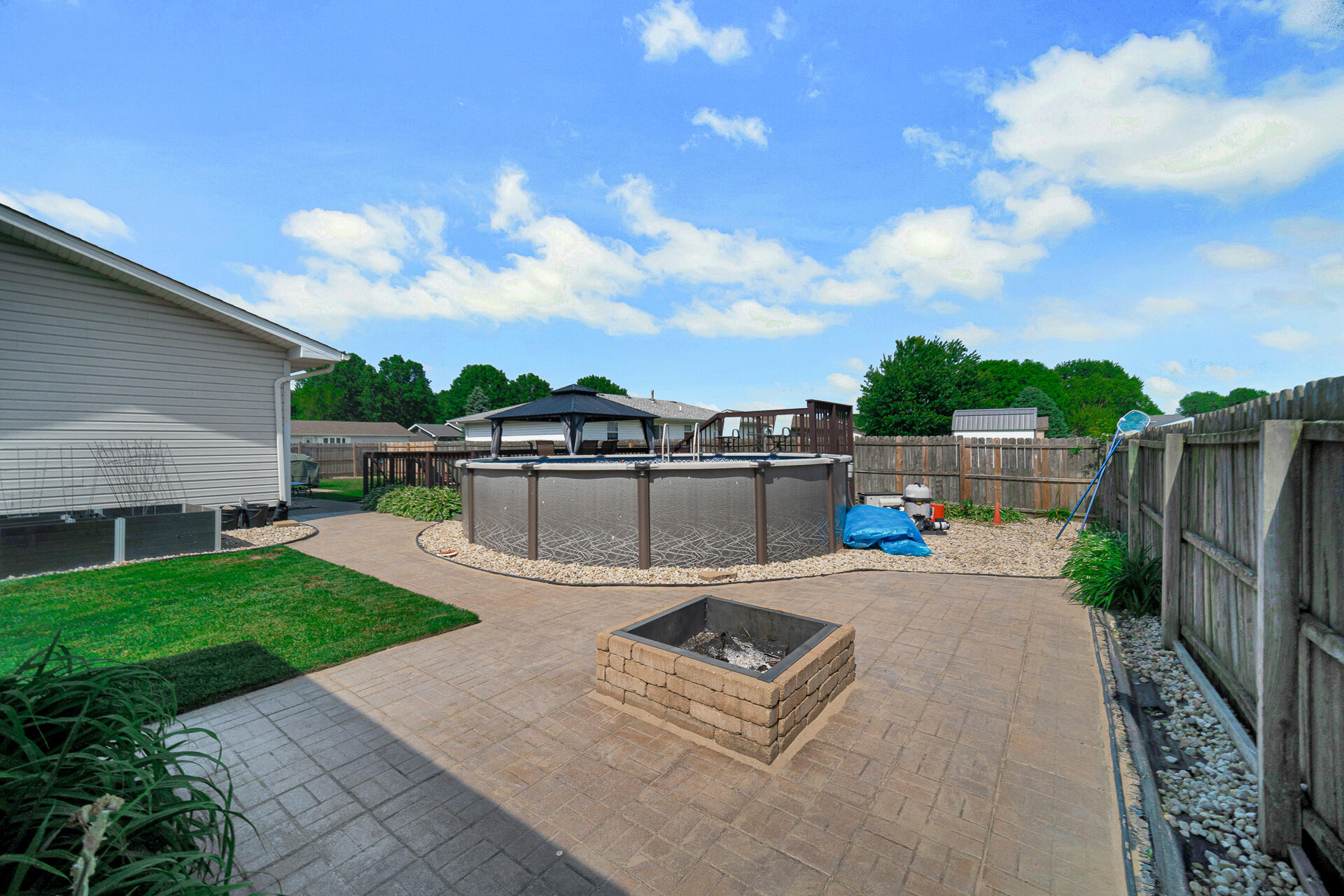 3273 Morningside Street