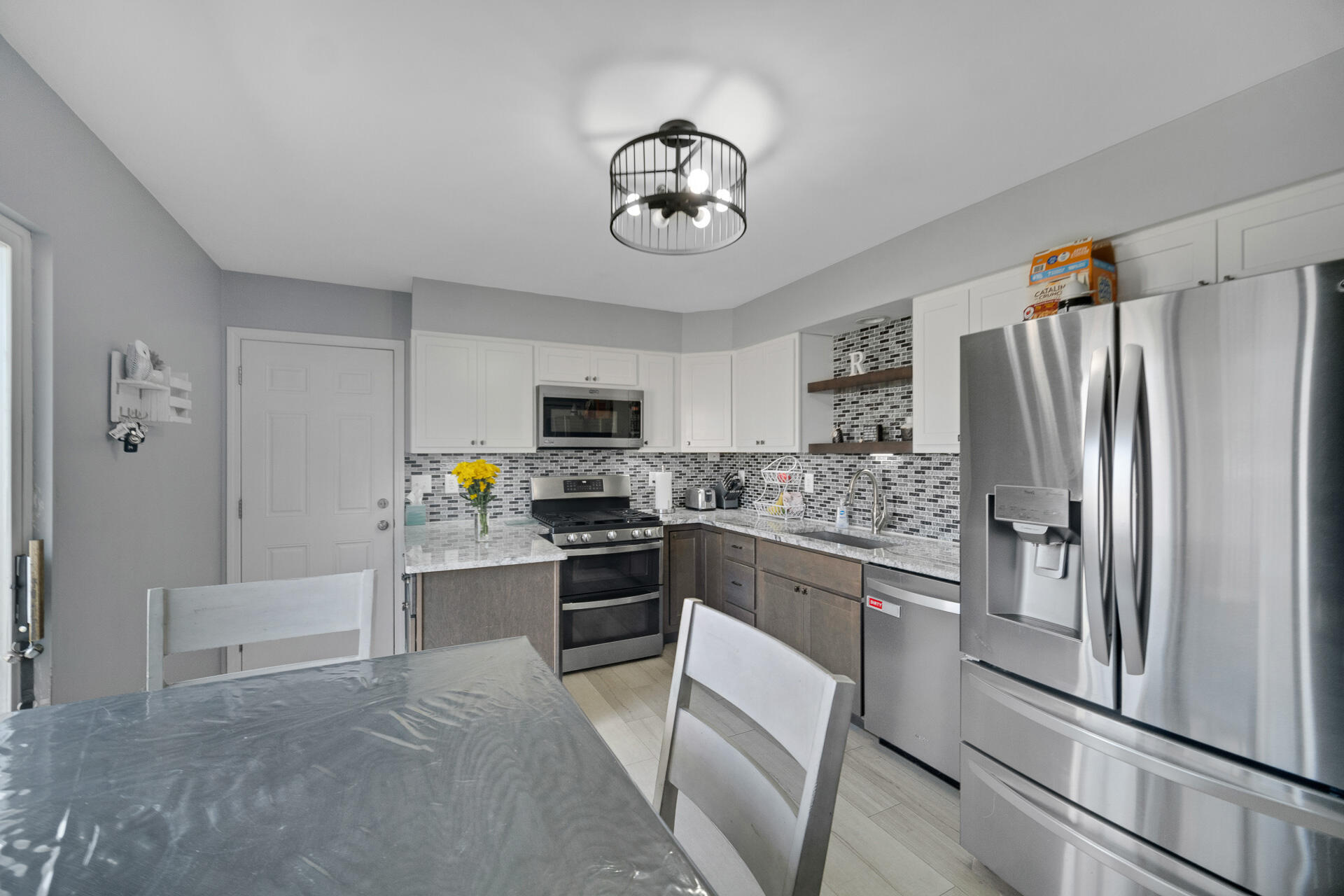 3273 Morningside Street