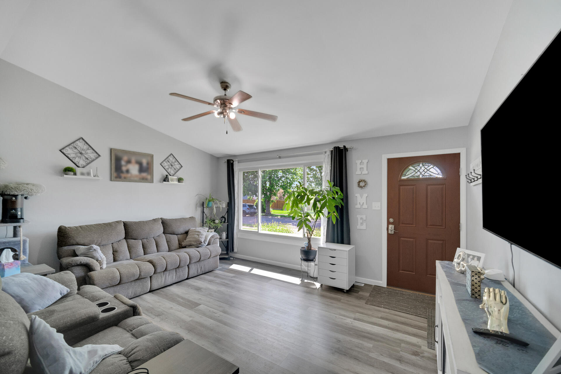 3273 Morningside Street