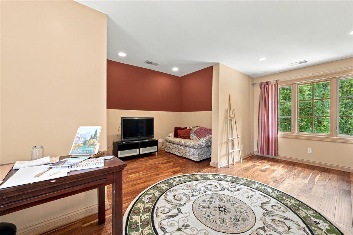 1009 Foy Court