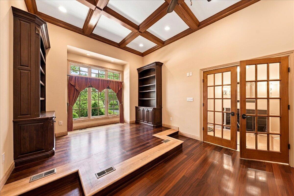 1009 Foy Court