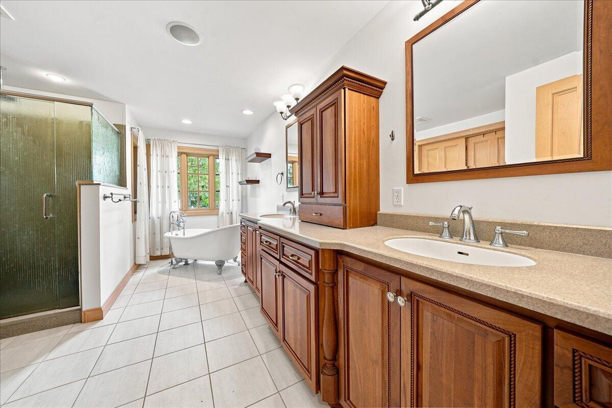 1009 Foy Court