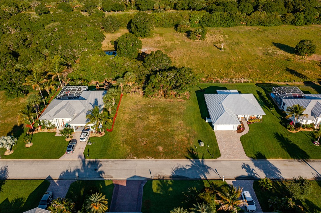 6405 Tropical Way