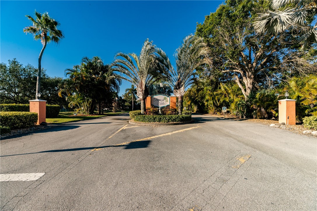 6405 Tropical Way