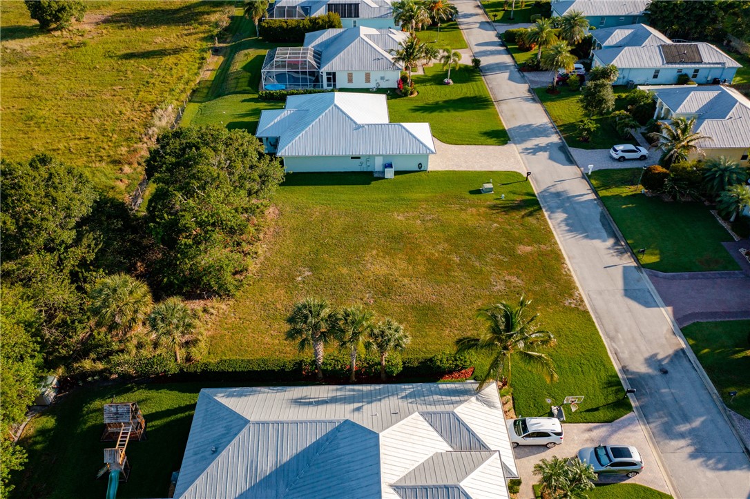 6405 Tropical Way