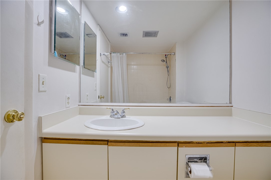 1825 Tarpon Lane Unit: H103