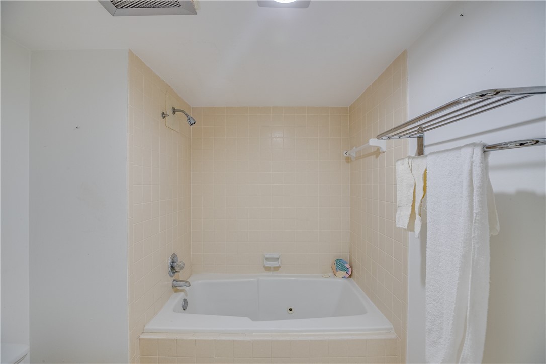 1825 Tarpon Lane Unit: H103