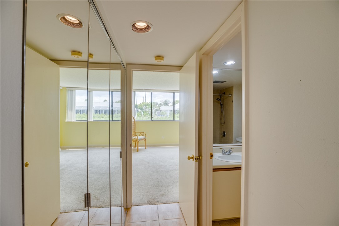 1825 Tarpon Lane Unit: H103