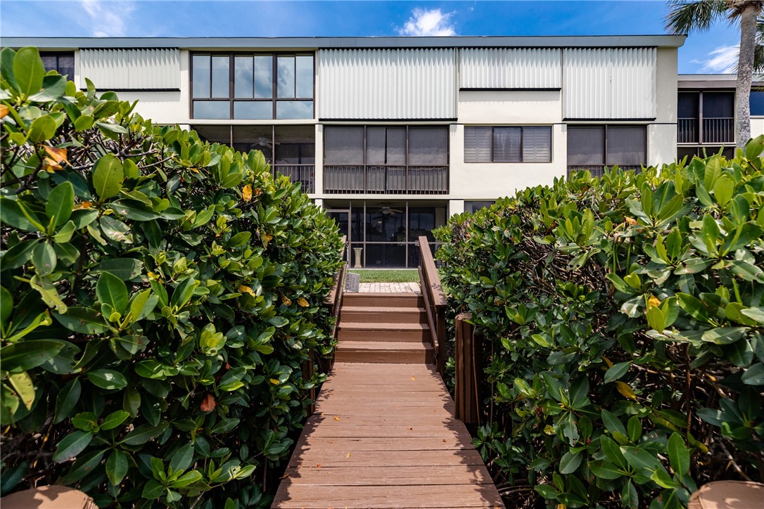 1825 Tarpon Lane Unit: H103