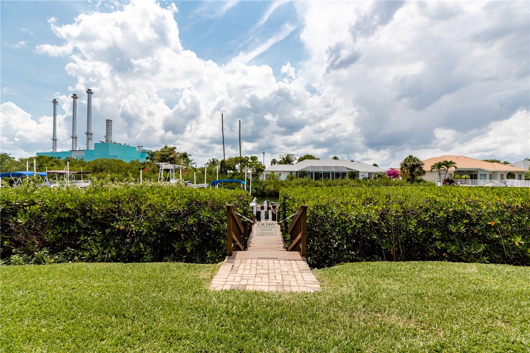 1825 Tarpon Lane Unit: H103