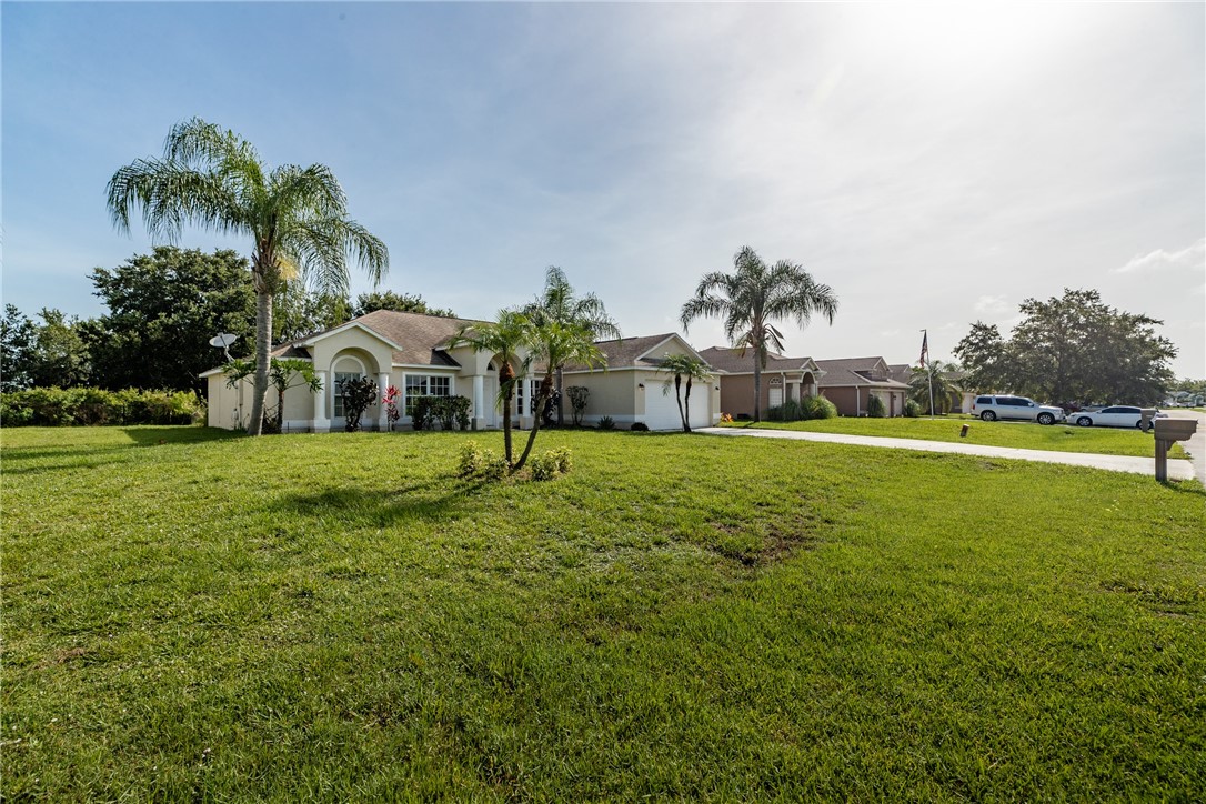 2614 Serenity Circle N