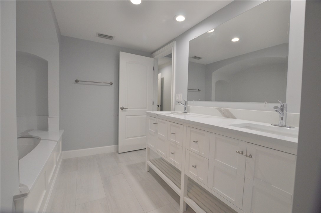 924 Coquina Lane Unit: 3