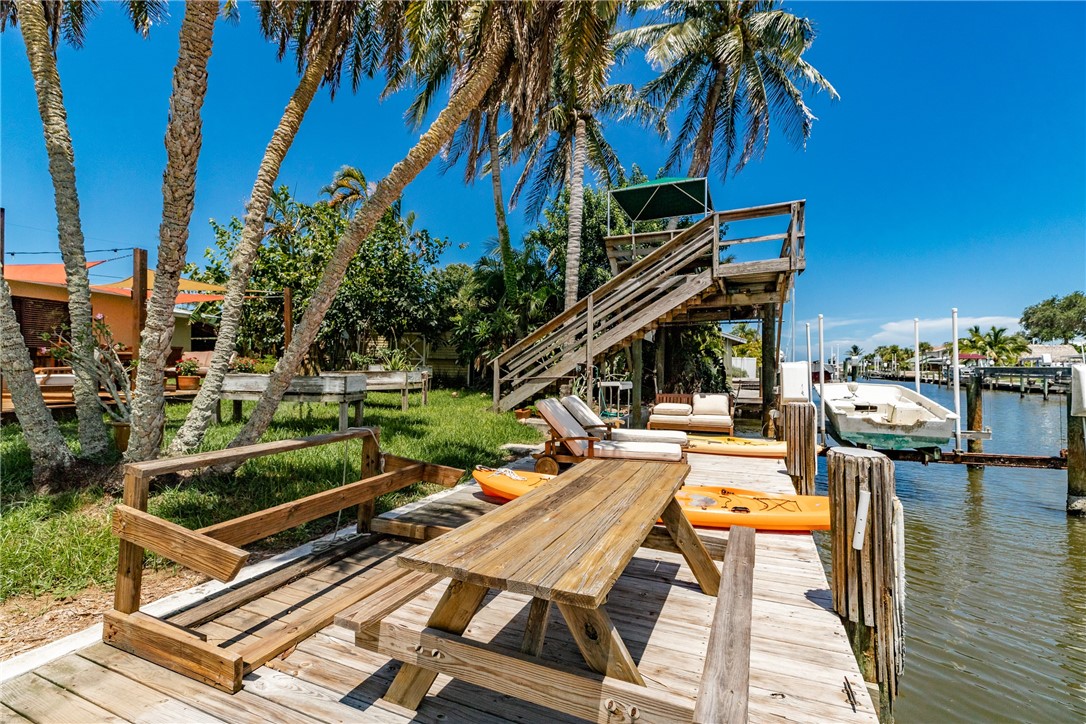 423 River Prado