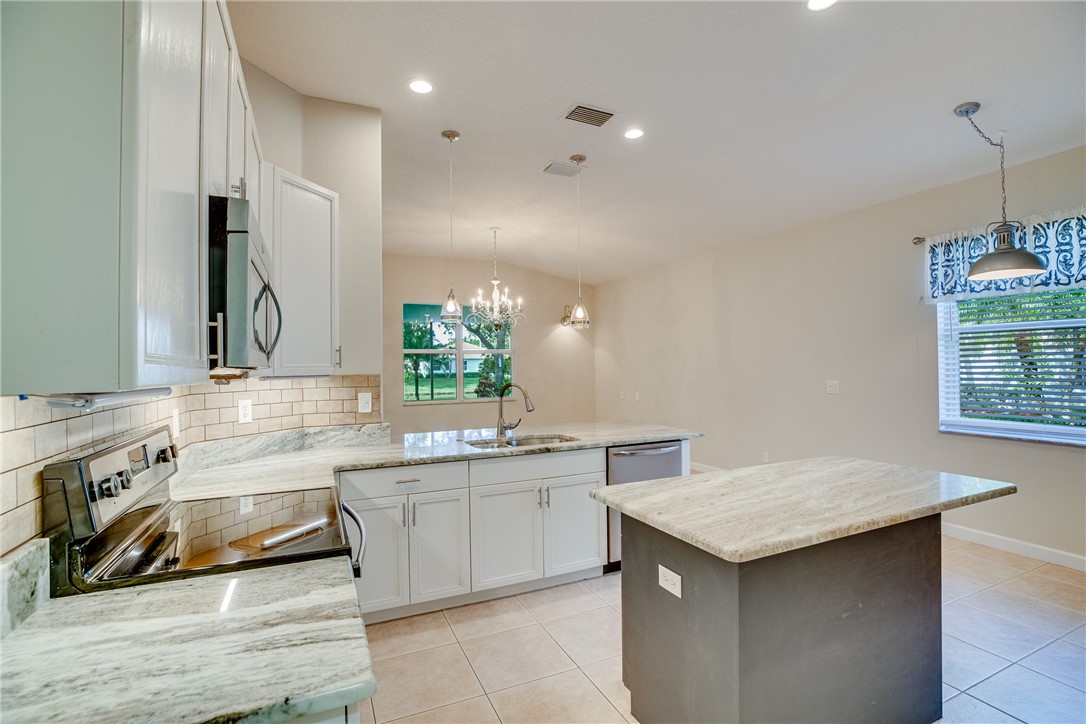 3801 Kitty Hawk Lane SW
