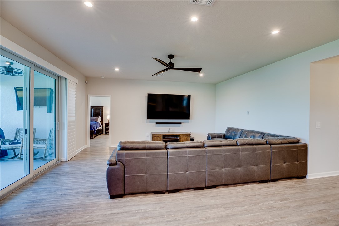 5979 Sequoia Circle