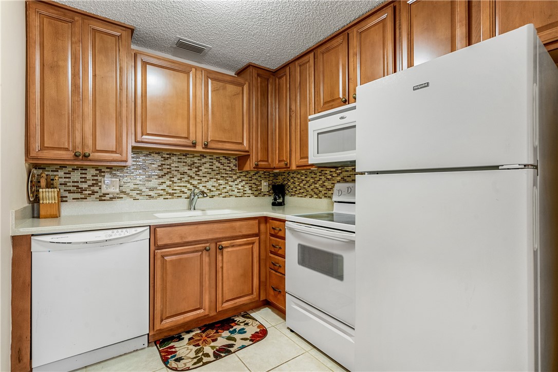 5400 Highway A1A D23