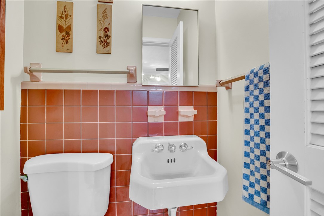 2661 Victory Boulevard