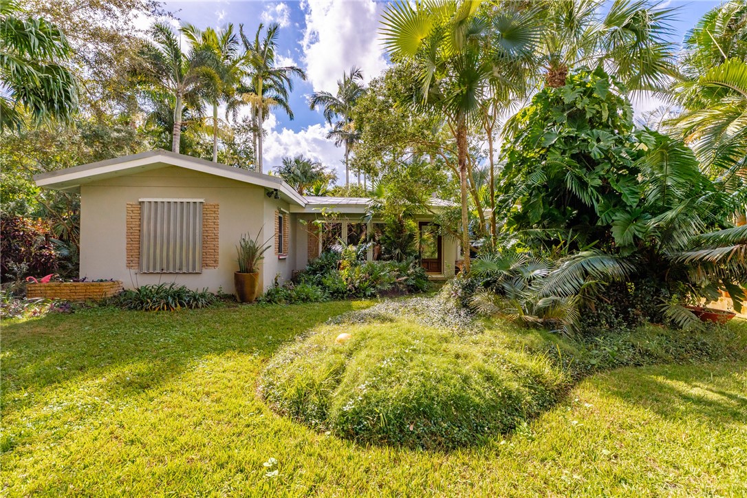 2661 Victory Boulevard