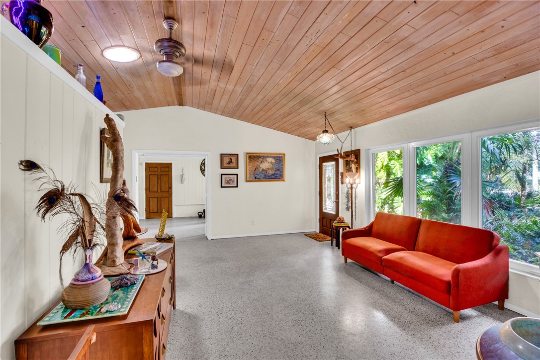 2661 Victory Boulevard