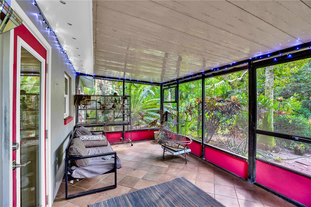 2661 Victory Boulevard