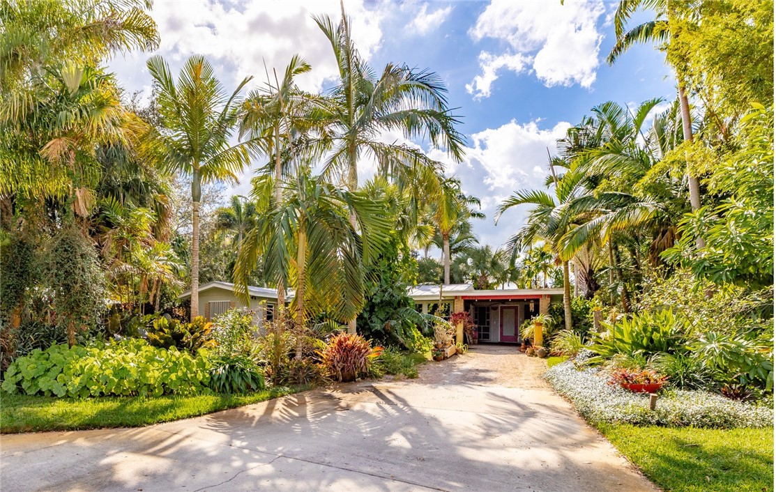 2661 Victory Boulevard