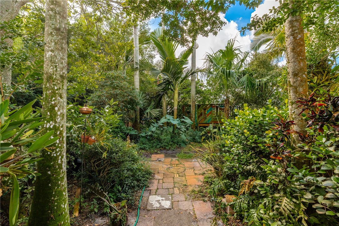 2661 Victory Boulevard