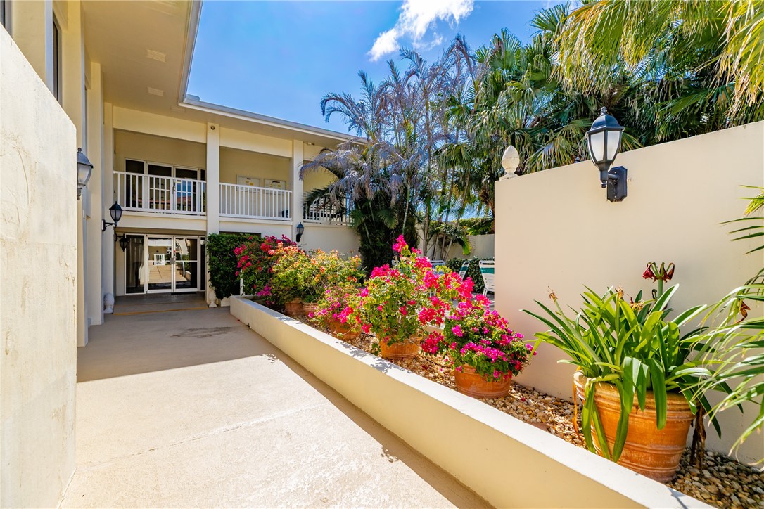 5400 Highway A1A None H4