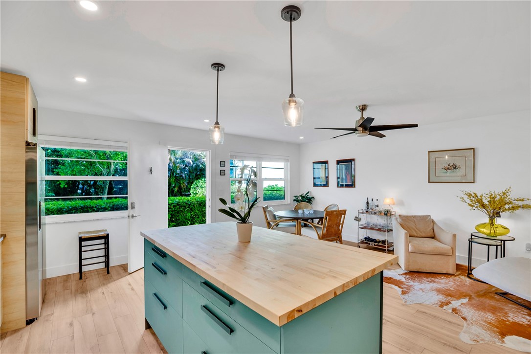 5400 Highway A1A None H4