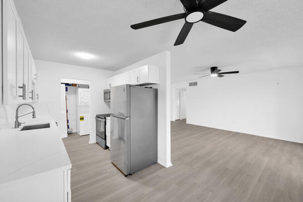 150 Pineview Road J6
