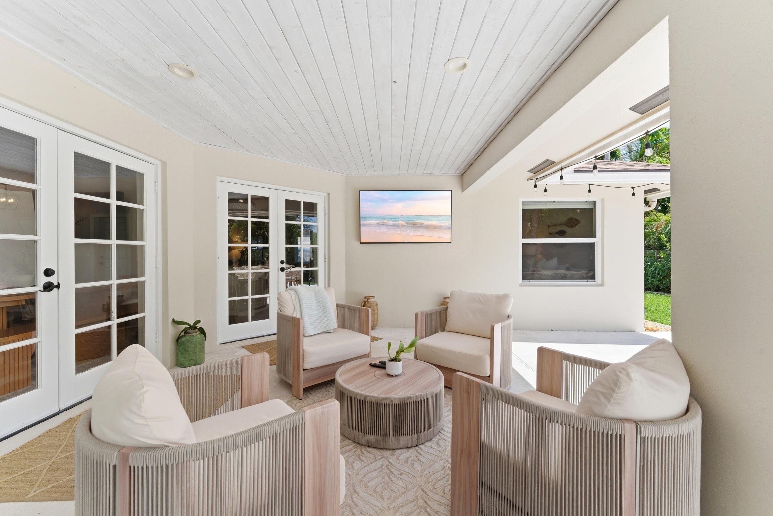 371 Evergreen Avenue