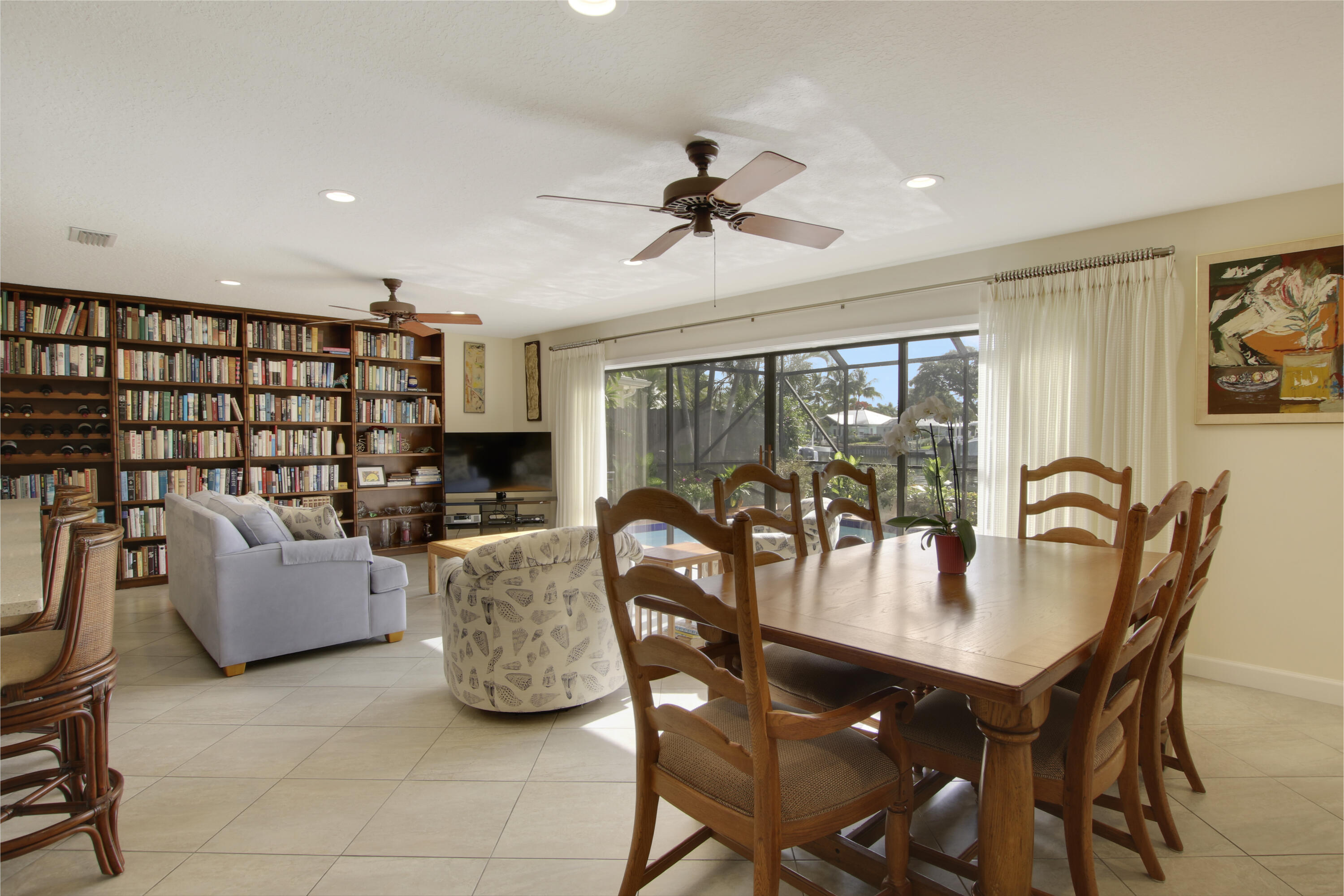 945 Dolphin Drive