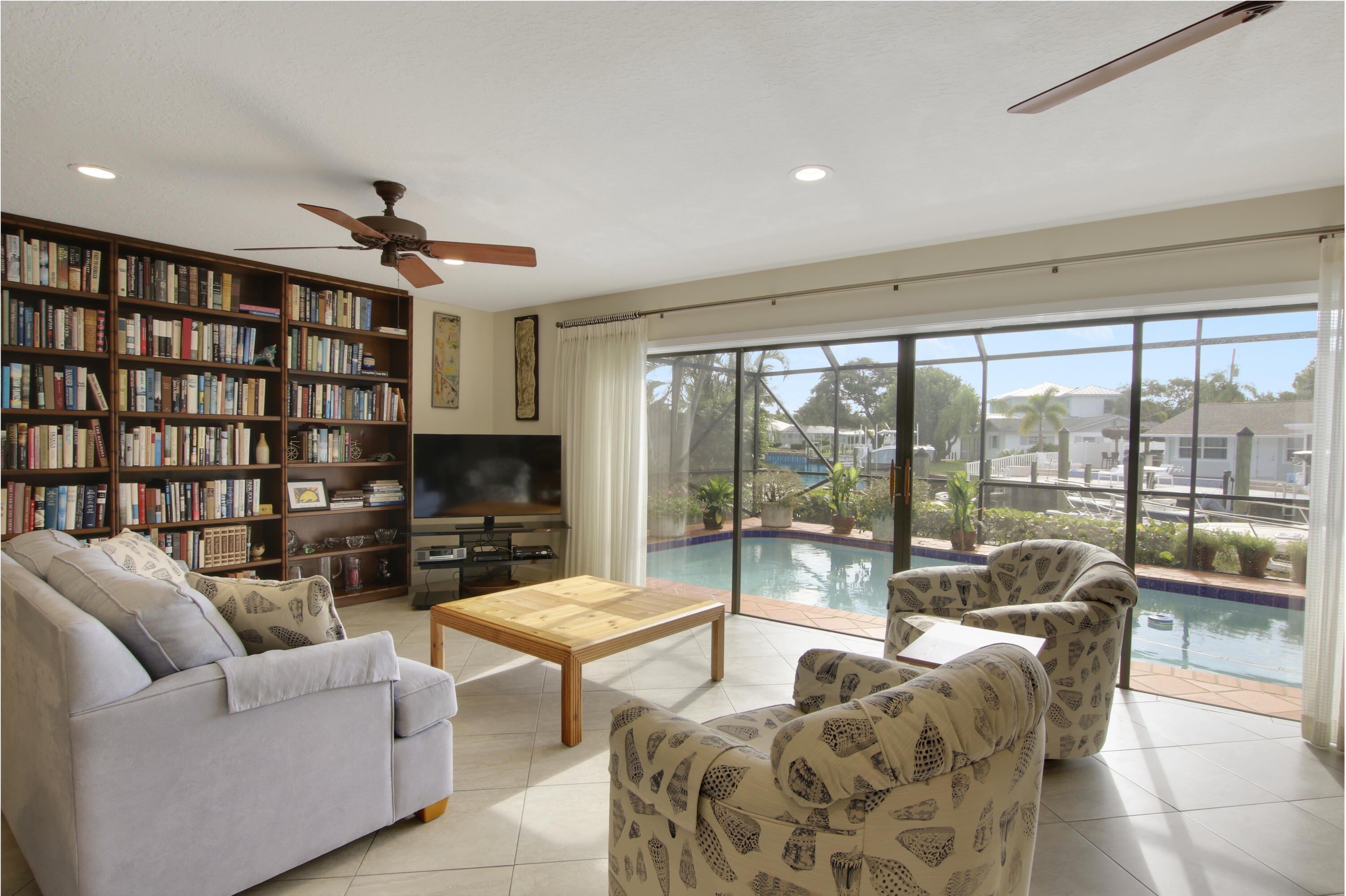 945 Dolphin Drive