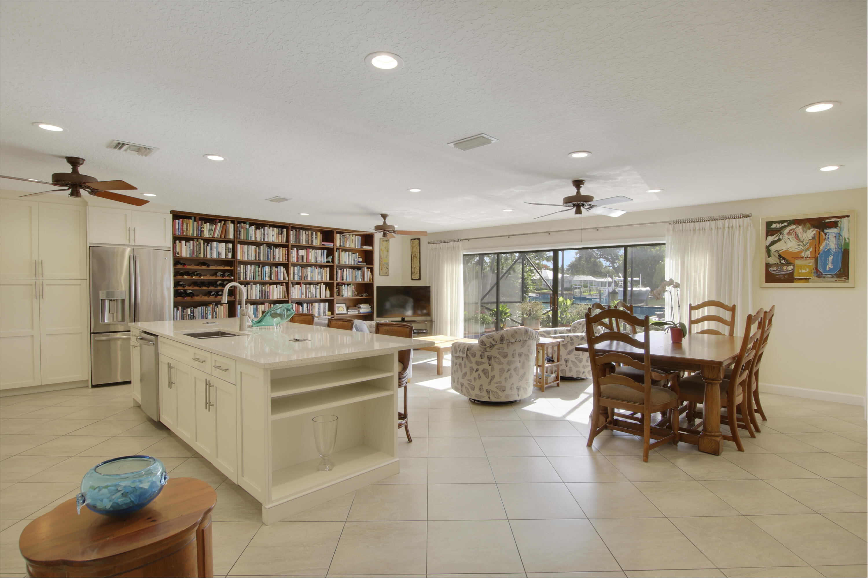 945 Dolphin Drive