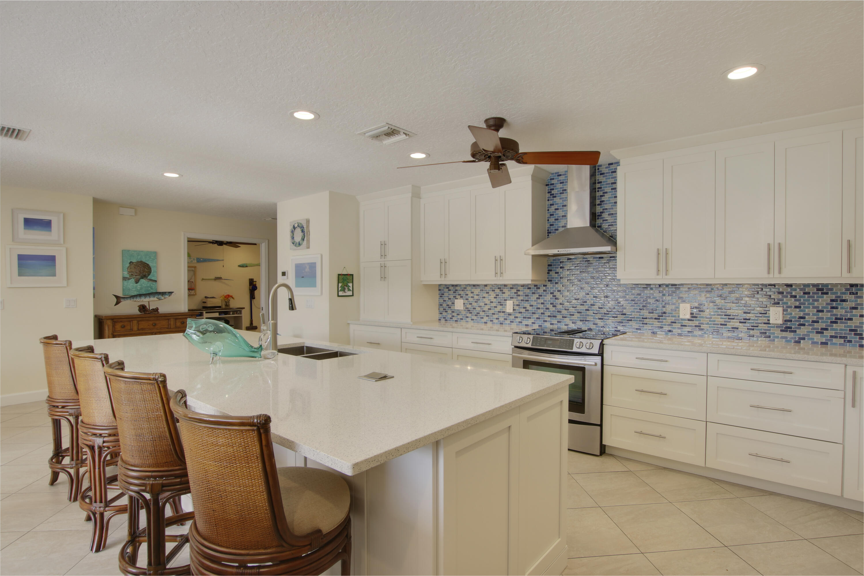 945 Dolphin Drive