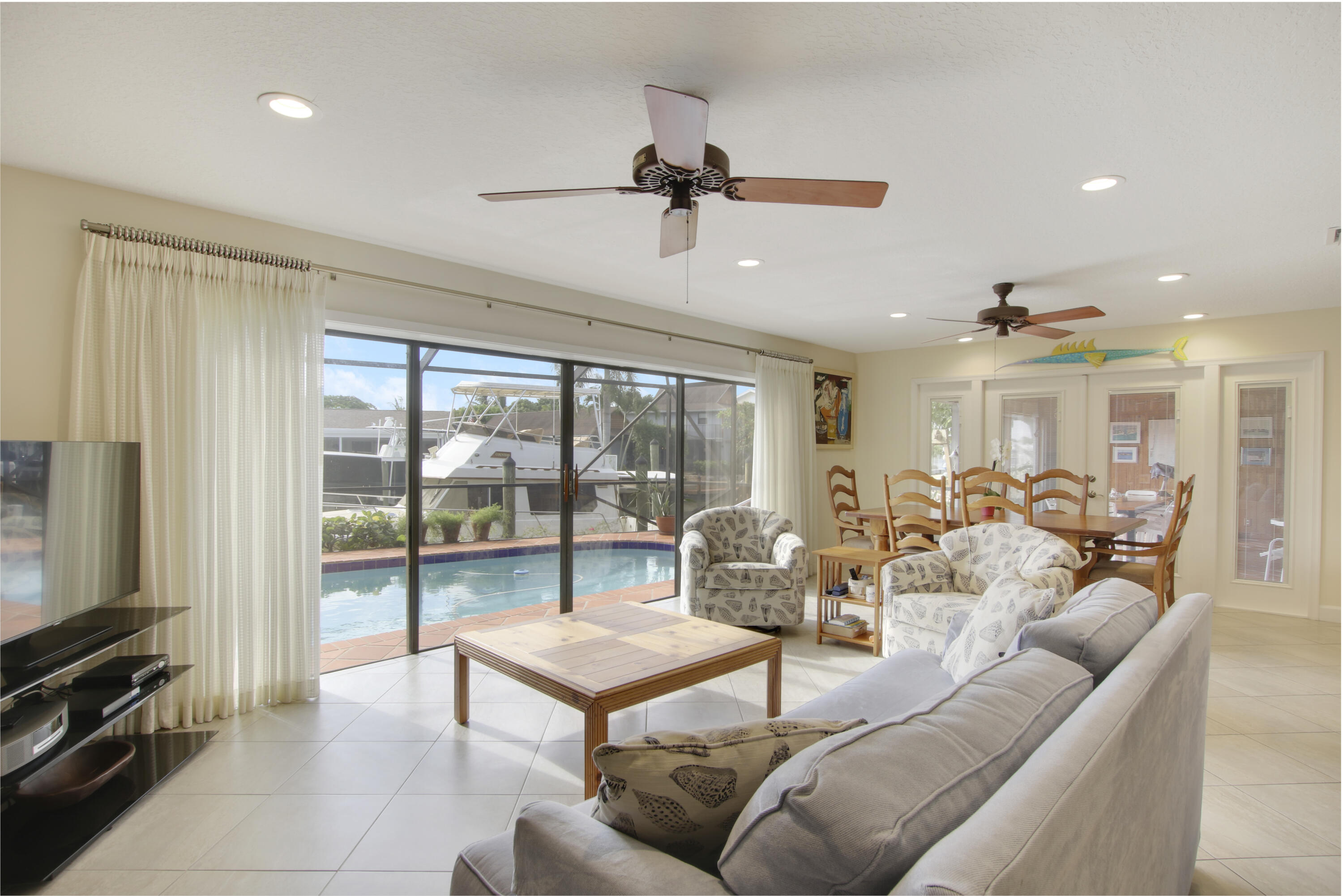 945 Dolphin Drive