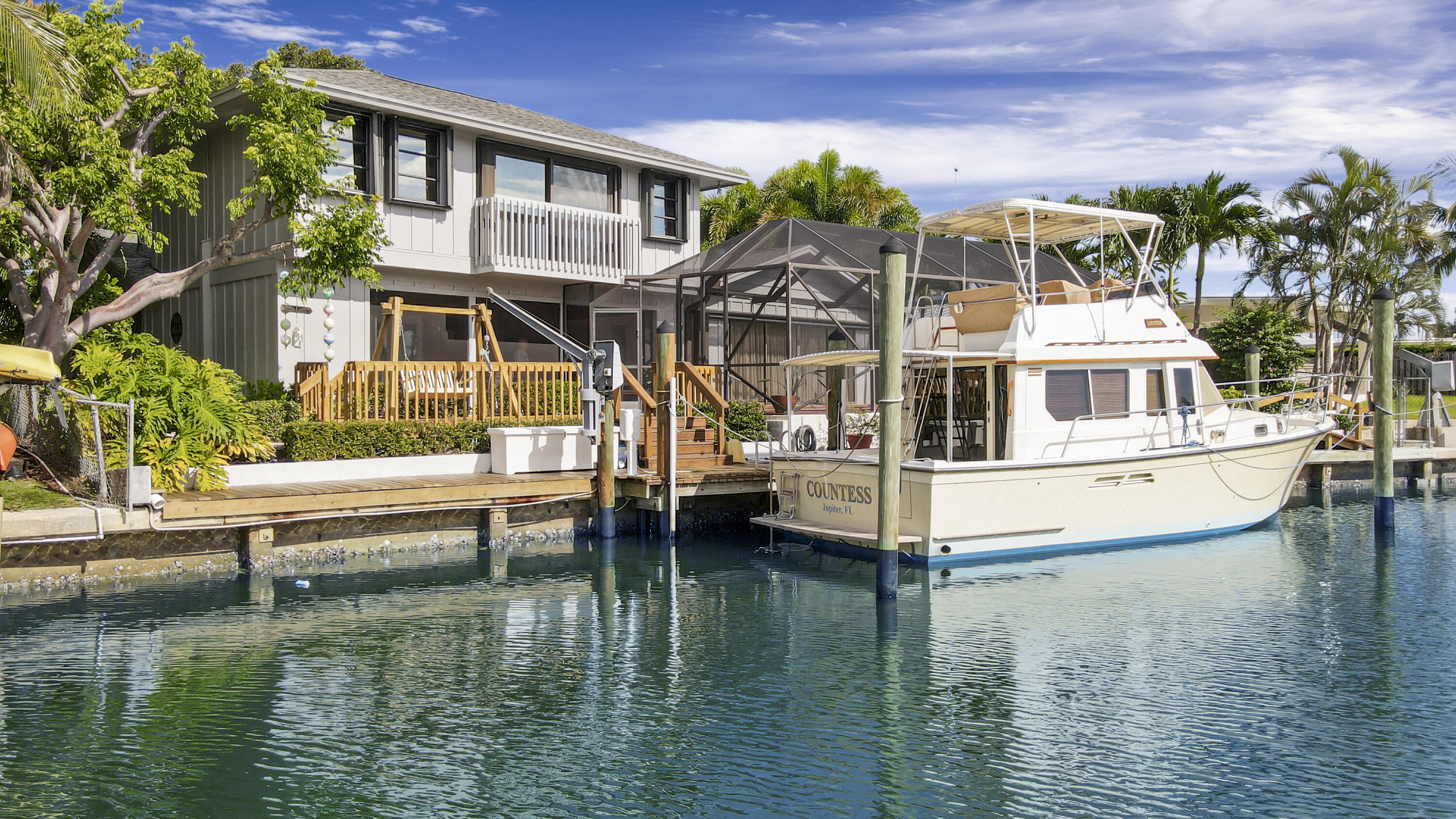 945 Dolphin Drive