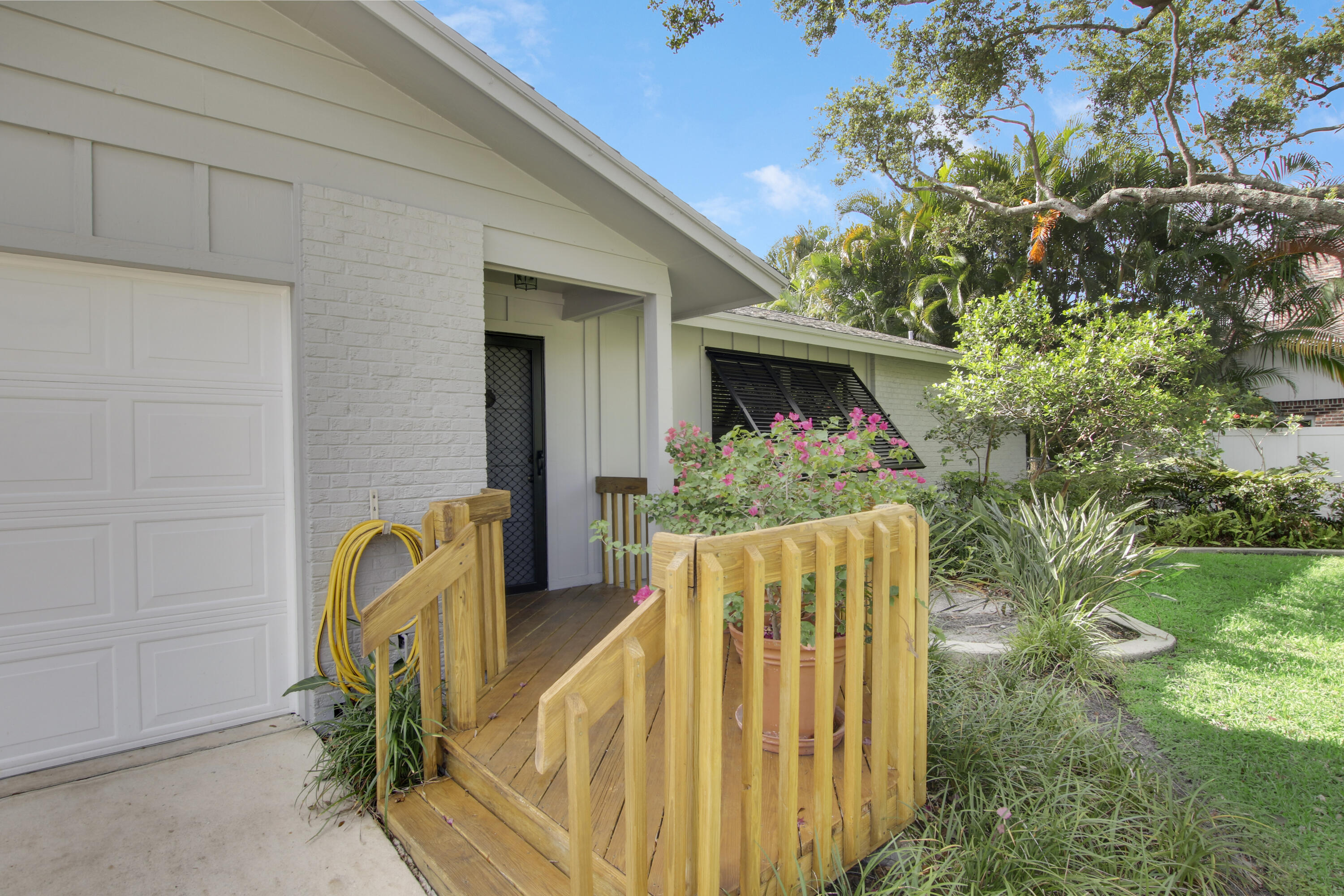 945 Dolphin Drive