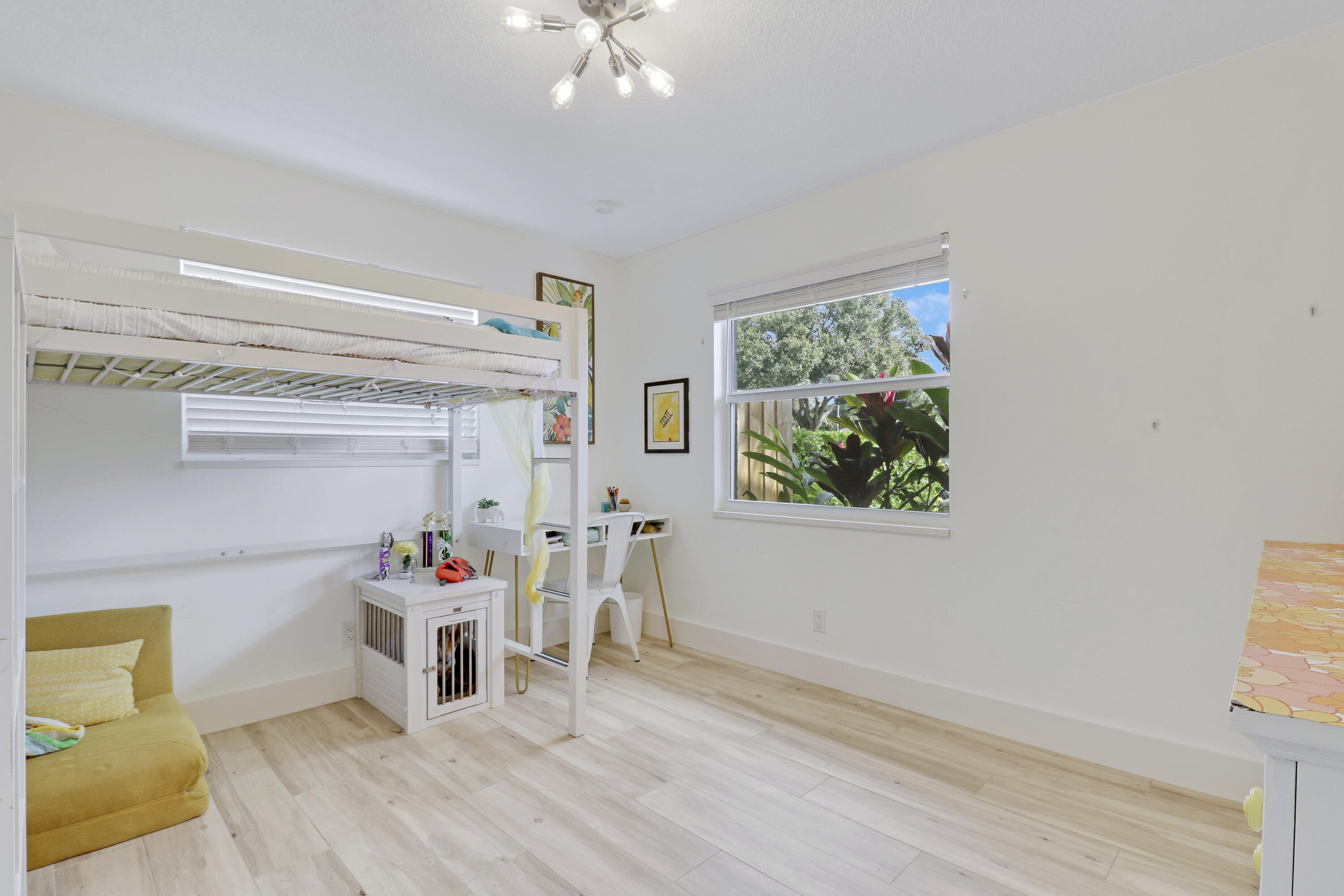 14313 Evelyn Drive