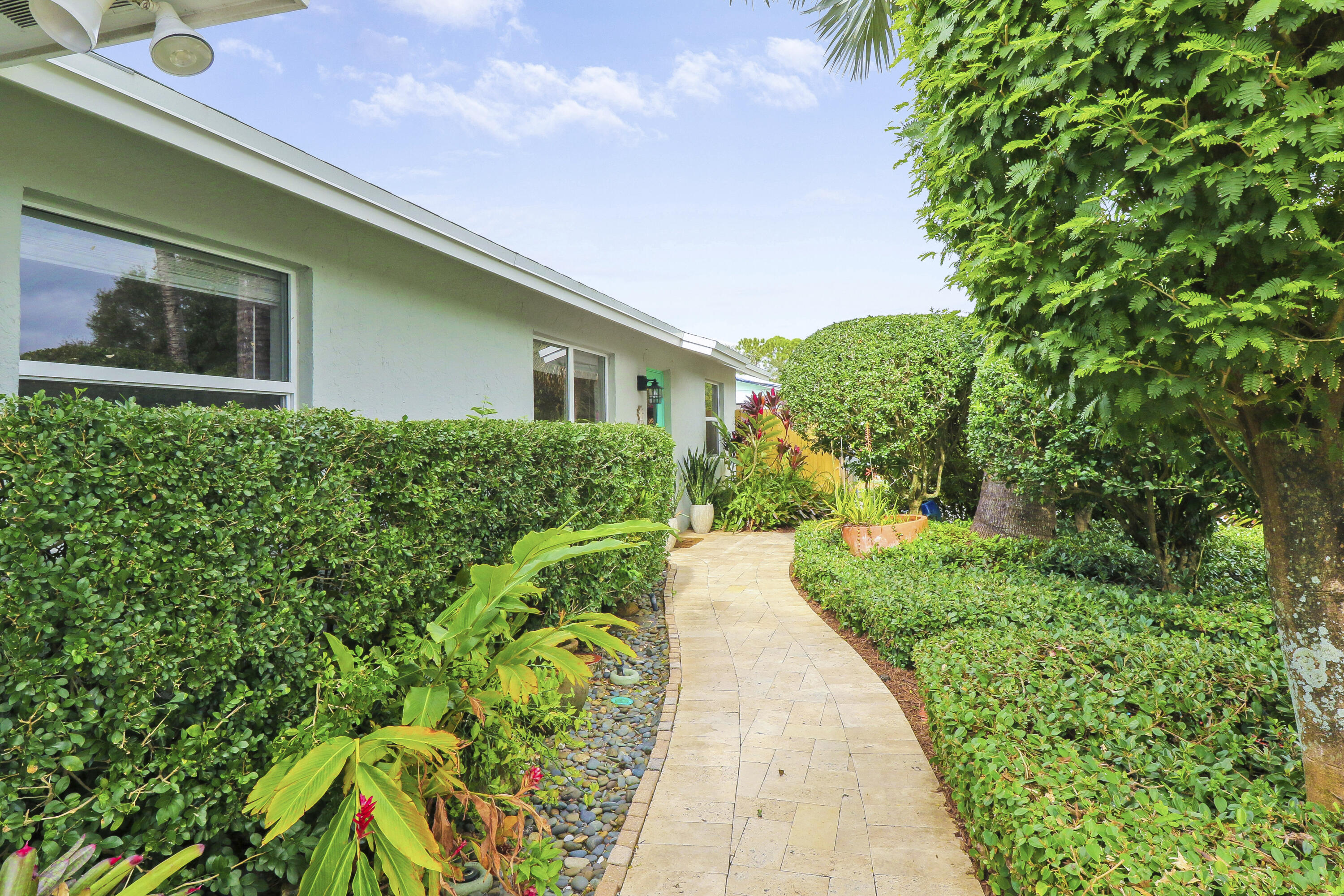 14313 Evelyn Drive