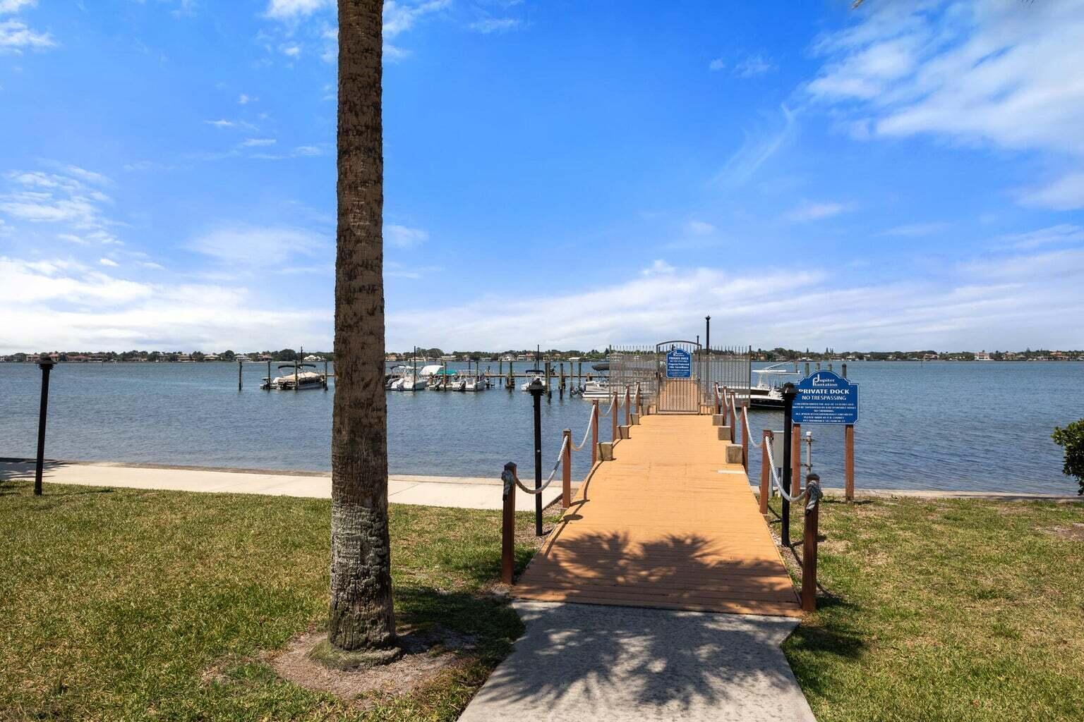 825 Center Street 8c