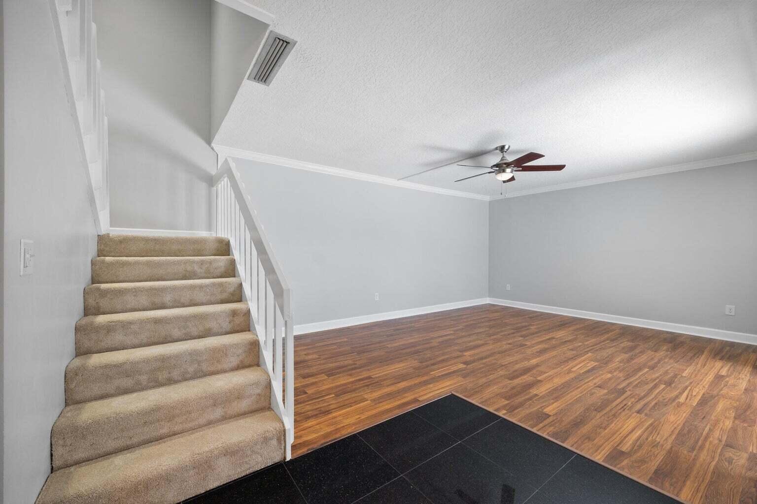 825 Center Street 8c