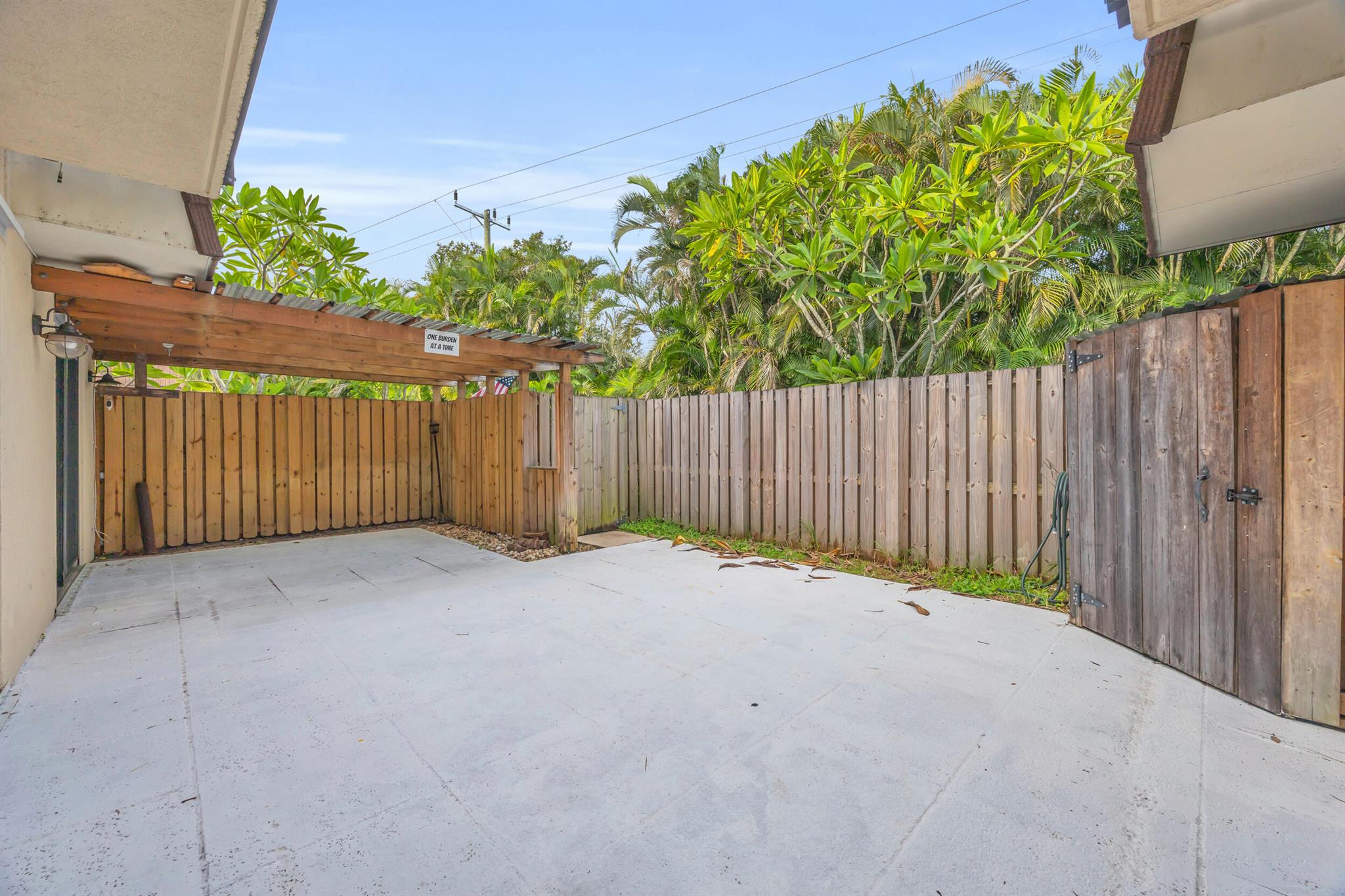 1914 19th Lane