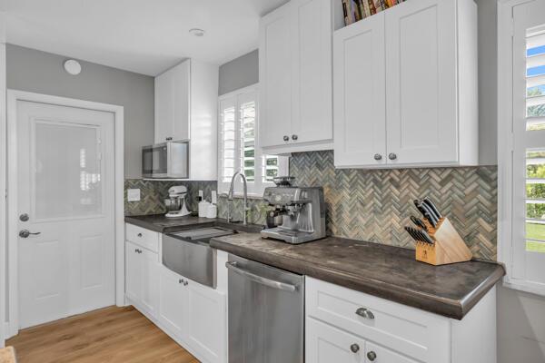 102 Pineview Road